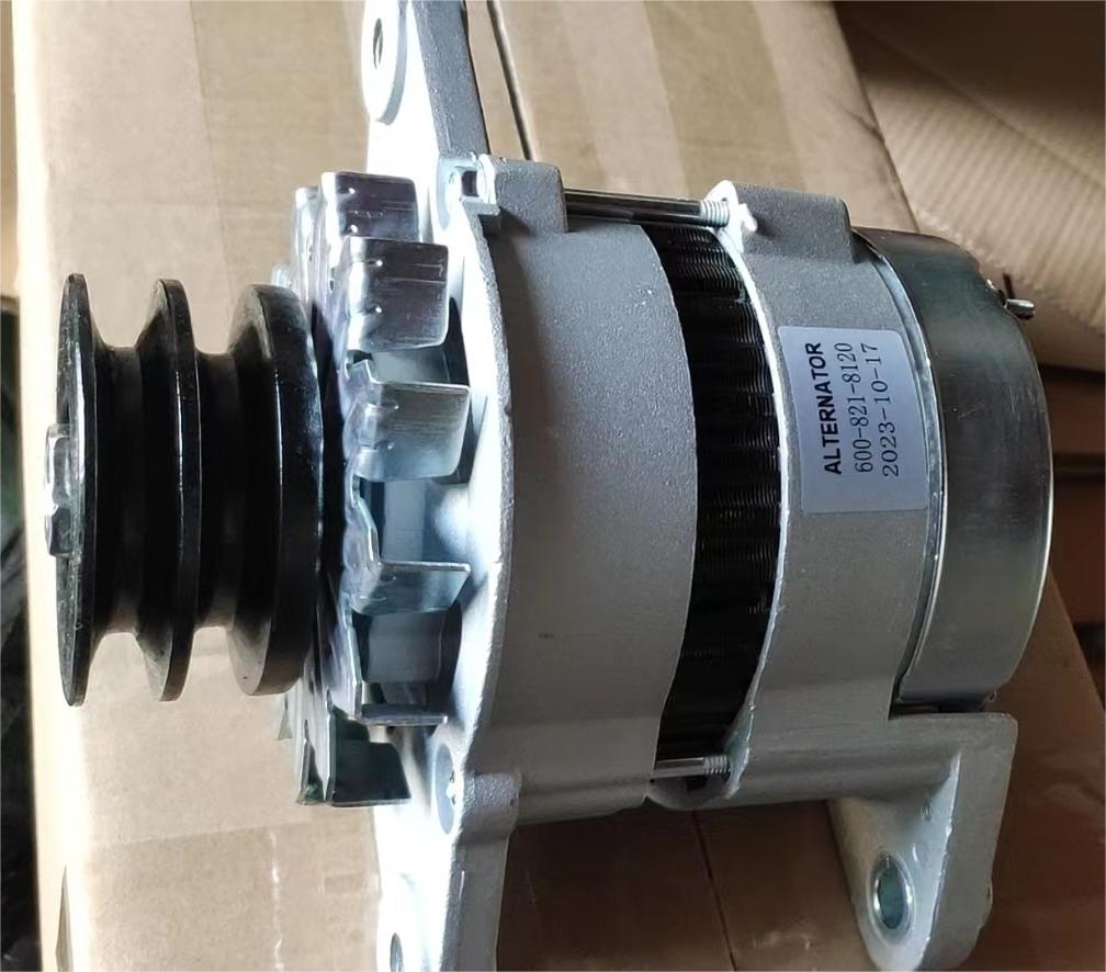 600-821-8340 Alternator Assy 35A KOMATSU Şarj Dinamosu İş Makinası Yedek Parça
