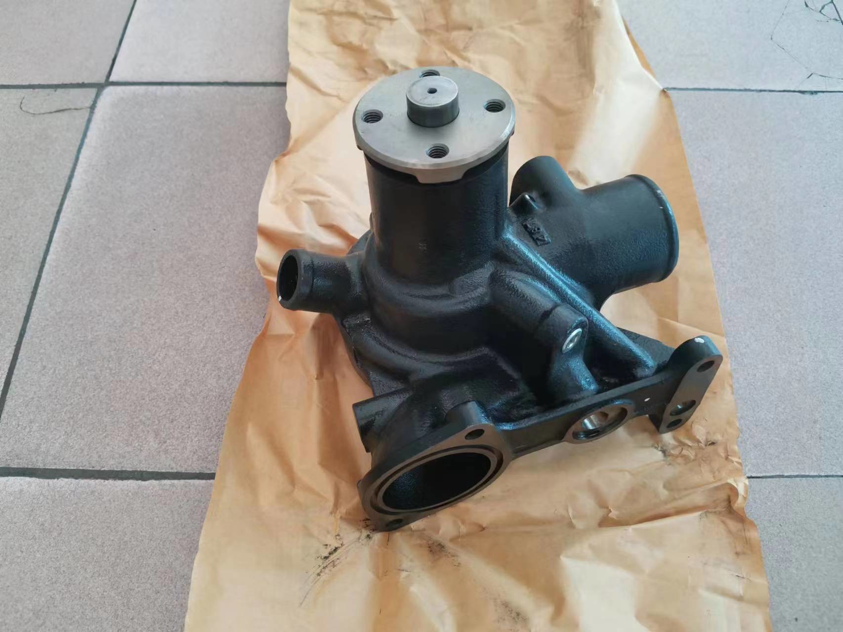 ME055386 Devirdaim Su Pompası MITSUBISHI 6D22/T-6D24/T-MG530/730  Motor, Engine Water Pump İş Makinası Yedek Parça