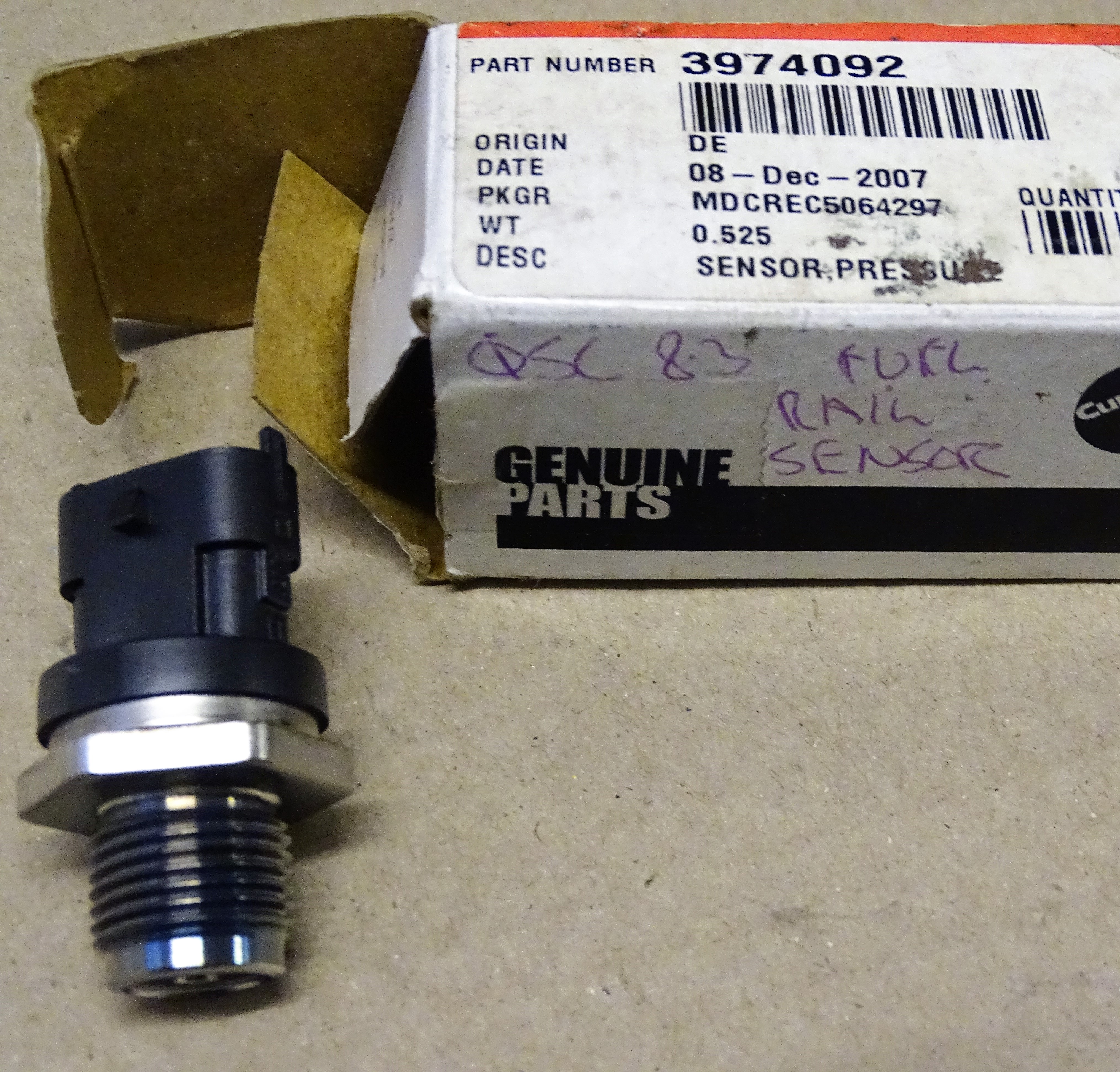 3974092 Müşür Relif Valf Basınç Müşürü CUMMINS QSC8.3 Motor, 3974092 Sensor Pressure Relief  QSC8.3 Cummins Engine İş Makinası Yedek Parça