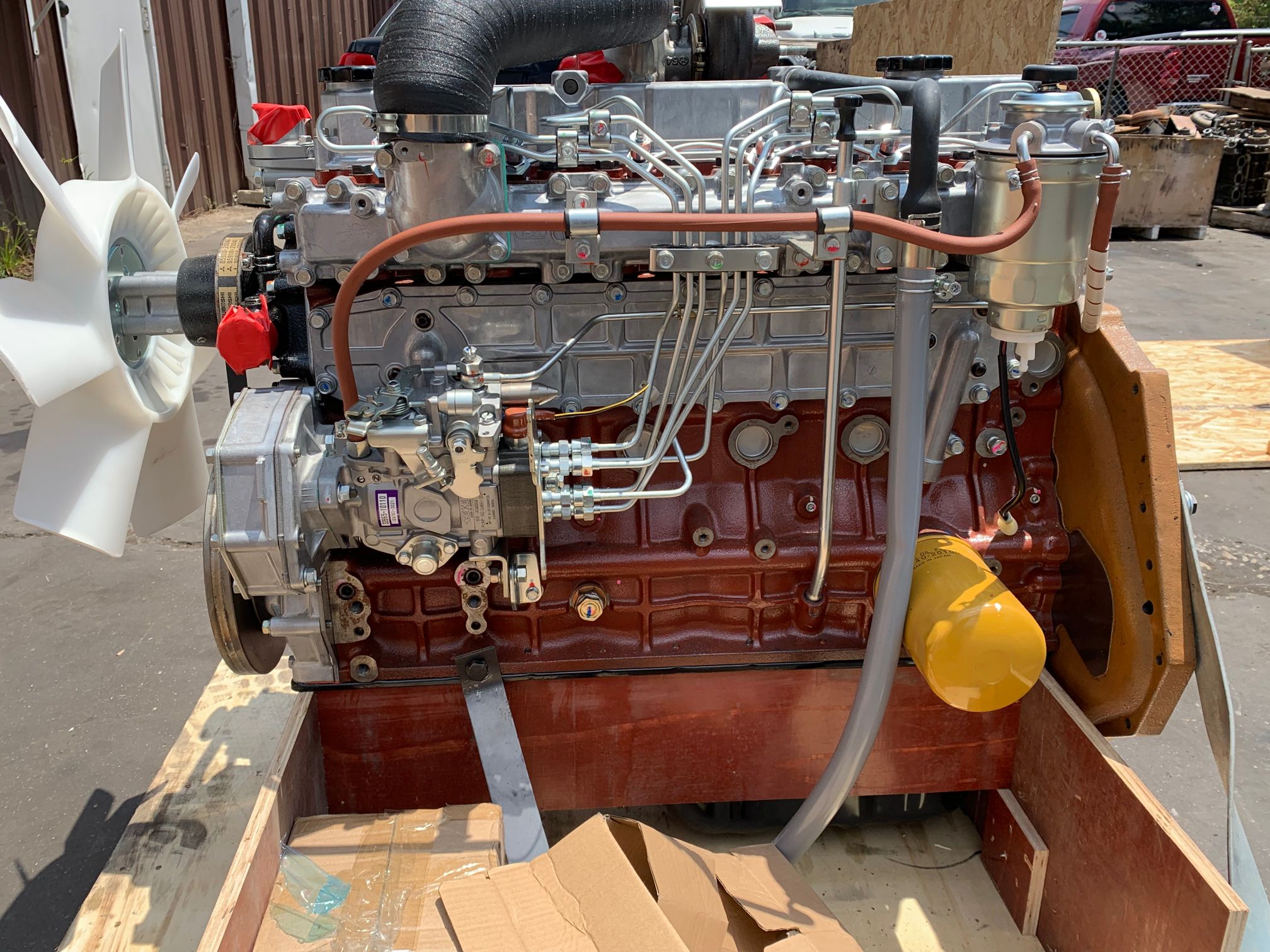 103-9270 Eksoz Supap Motor 3046 CATERPILLAR Engine Exhaust Valve 1039269 İş Makinası Yedek Parça