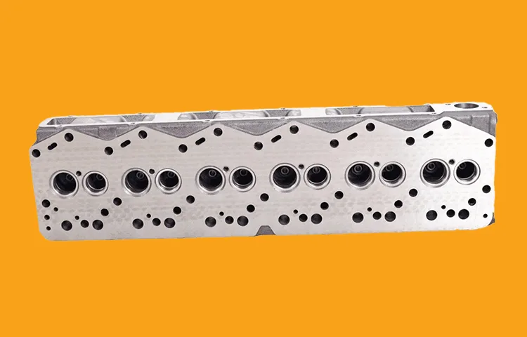 6137-12-1600 Cylinder Head KOMATSU S6D105 Motor Silindir Kapağı, Engine Parts İş Makinası Yedek Parça