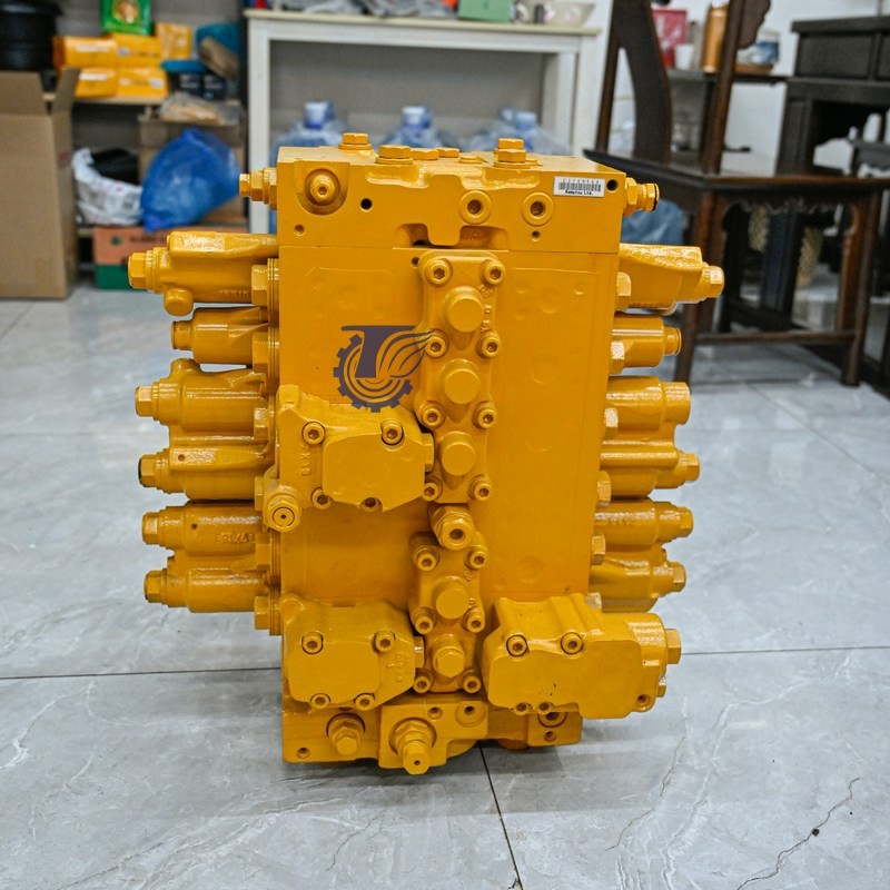723-46-18270 Case Hydraulic Valve KOMATSU Spool Valf Kapağı İş Makinası Yedek Parça