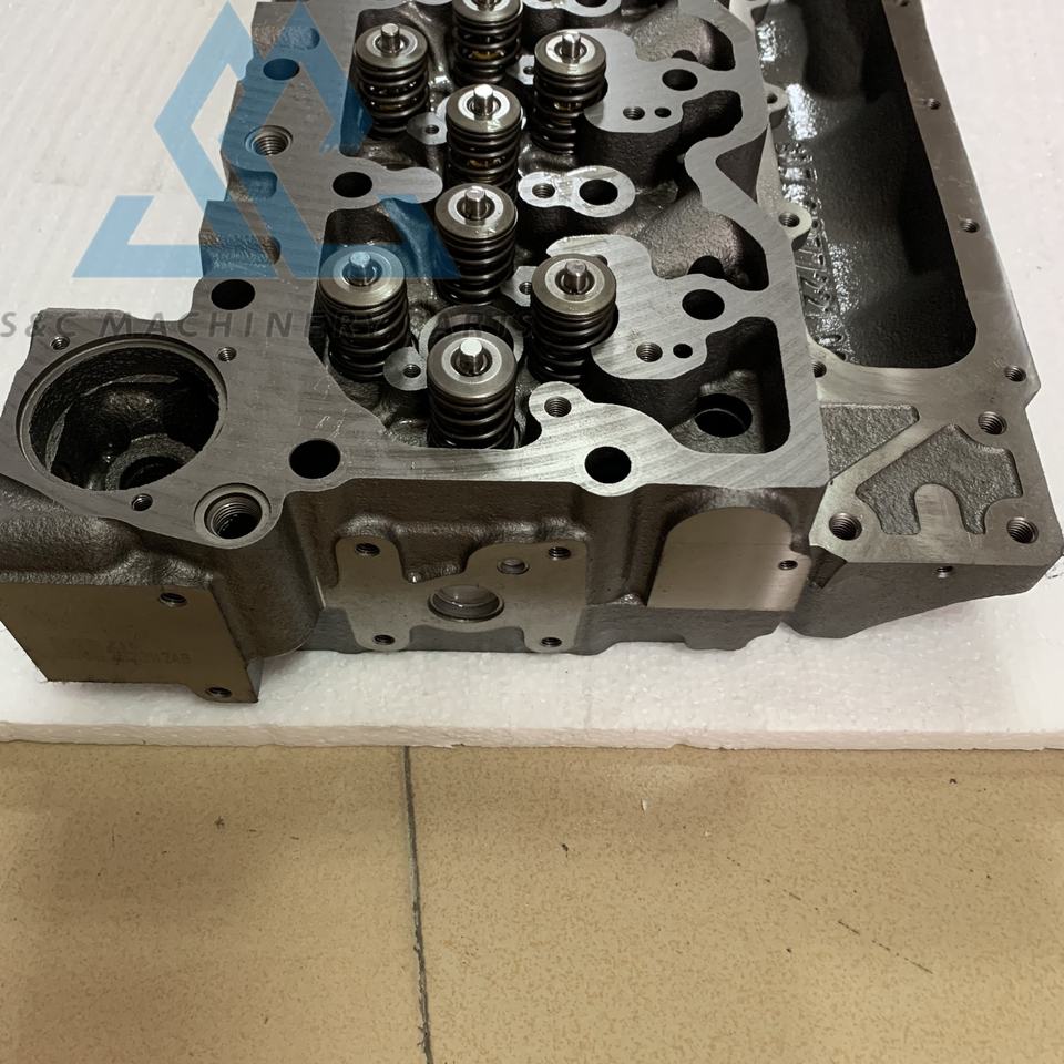 6754-11-1210 Cylinder Head KOMATSU Engine SAA6D107 Motor silindir Kapağı İş Makinası Yedek Parça