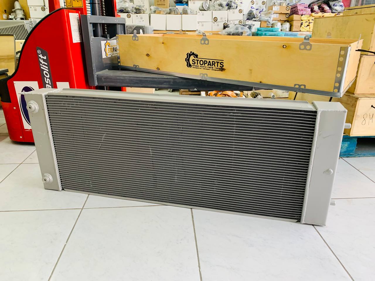263J2-17001 Radiator Water Cooller Hitachi ZW310 Su Radyatörü İş Makinası Yedek Parça