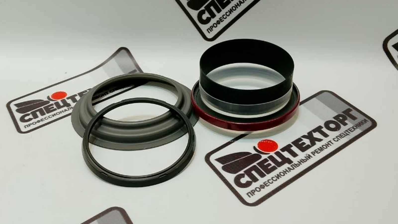 1295465H92 Seal Assy, Krank keçesi SAA6D114E Komatsu Motor İş Makinası Yedek Parça